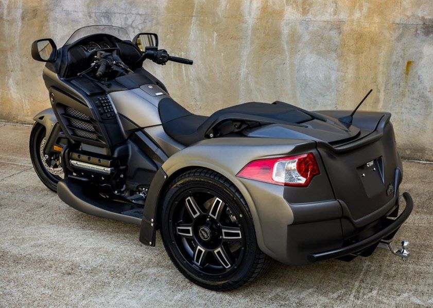 Motor trike clearance razor